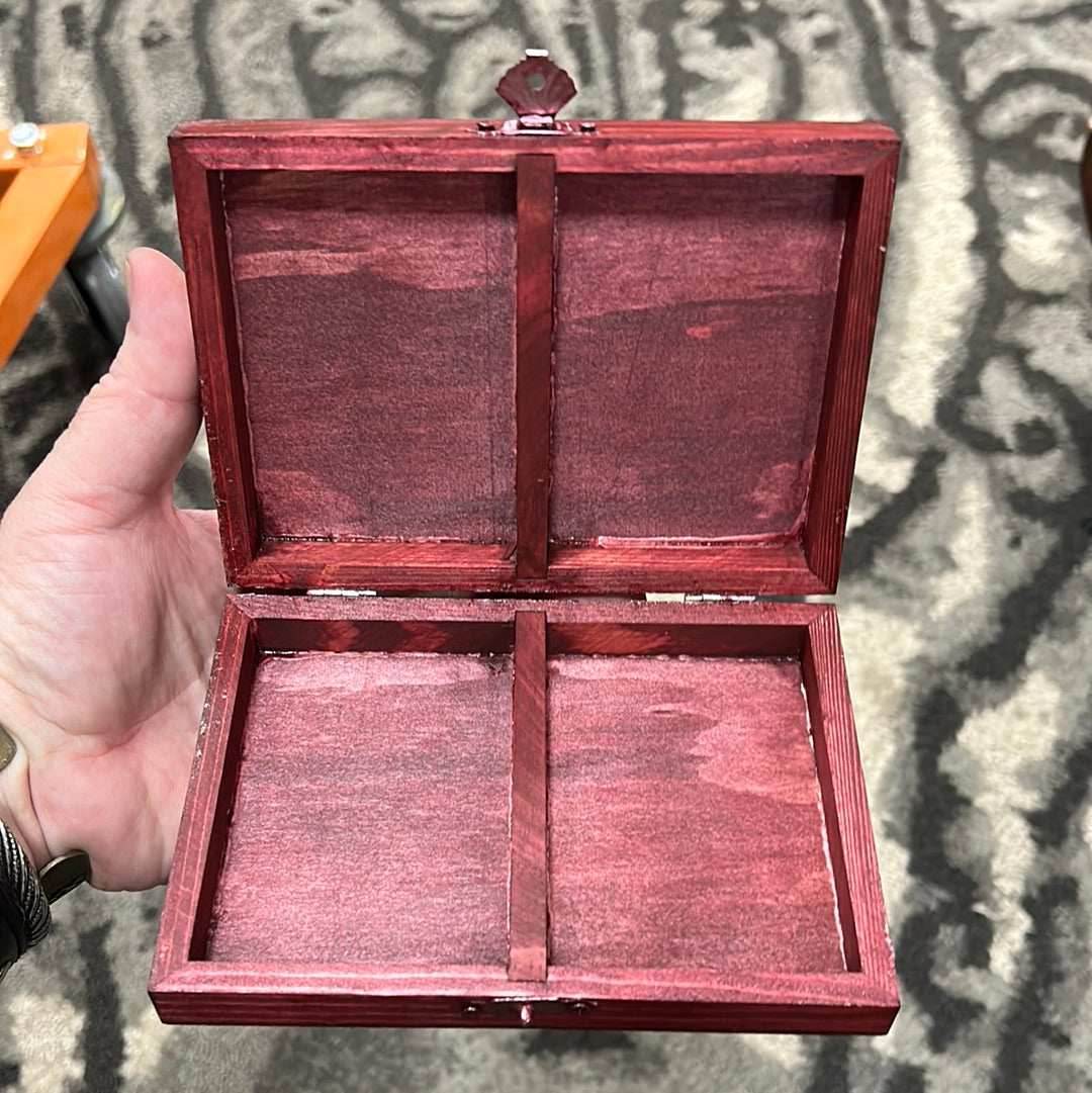 Support your troops box -