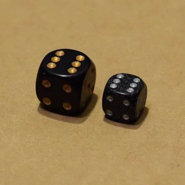 Ninja Speckled 12mm D6 Pipped -