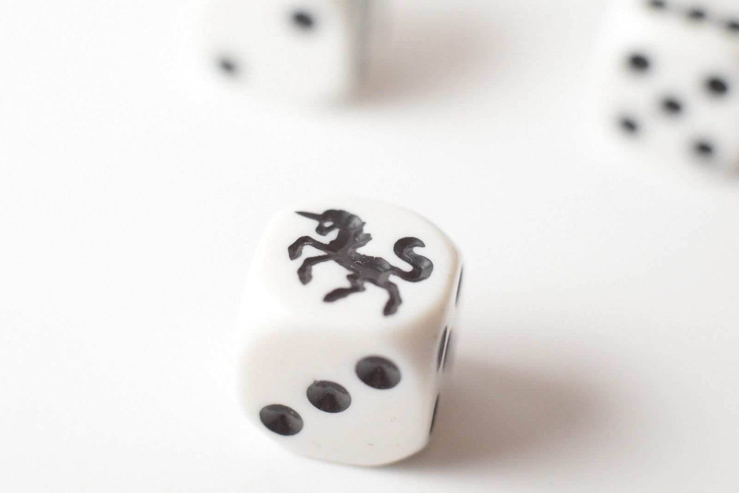 White Dice with Black Unicorns Dice Sided Bunco RPG D6 16mm Roll (sold per die) -