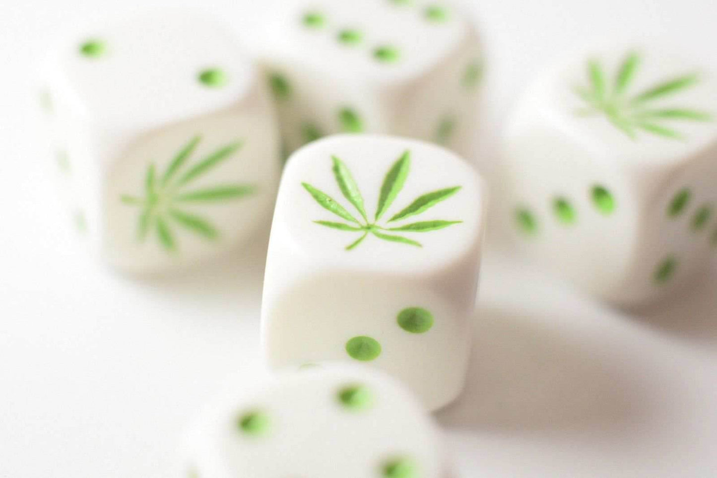 Six Sided D6 16mm Marijuana dice Die White with Green Pips 420 RPG (per piece) -