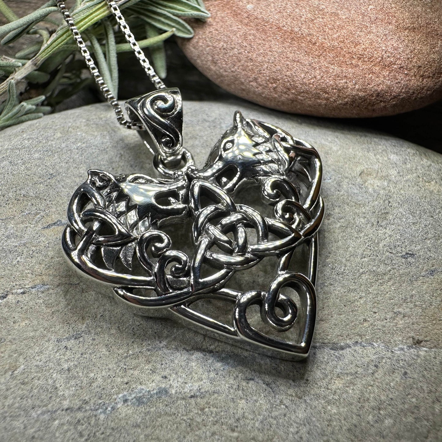 Celtic Wolf Love Necklace - 18