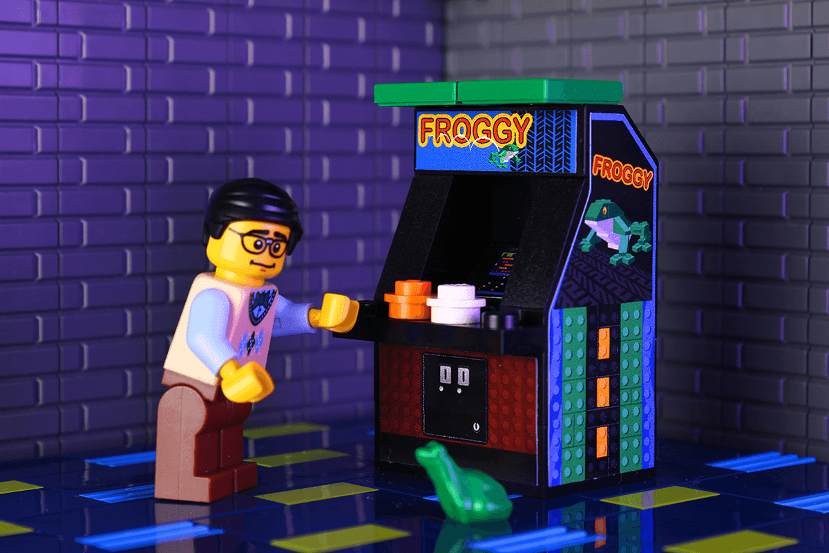 Froggy Arcade Machine made using LEGO parts - B3 Customs -