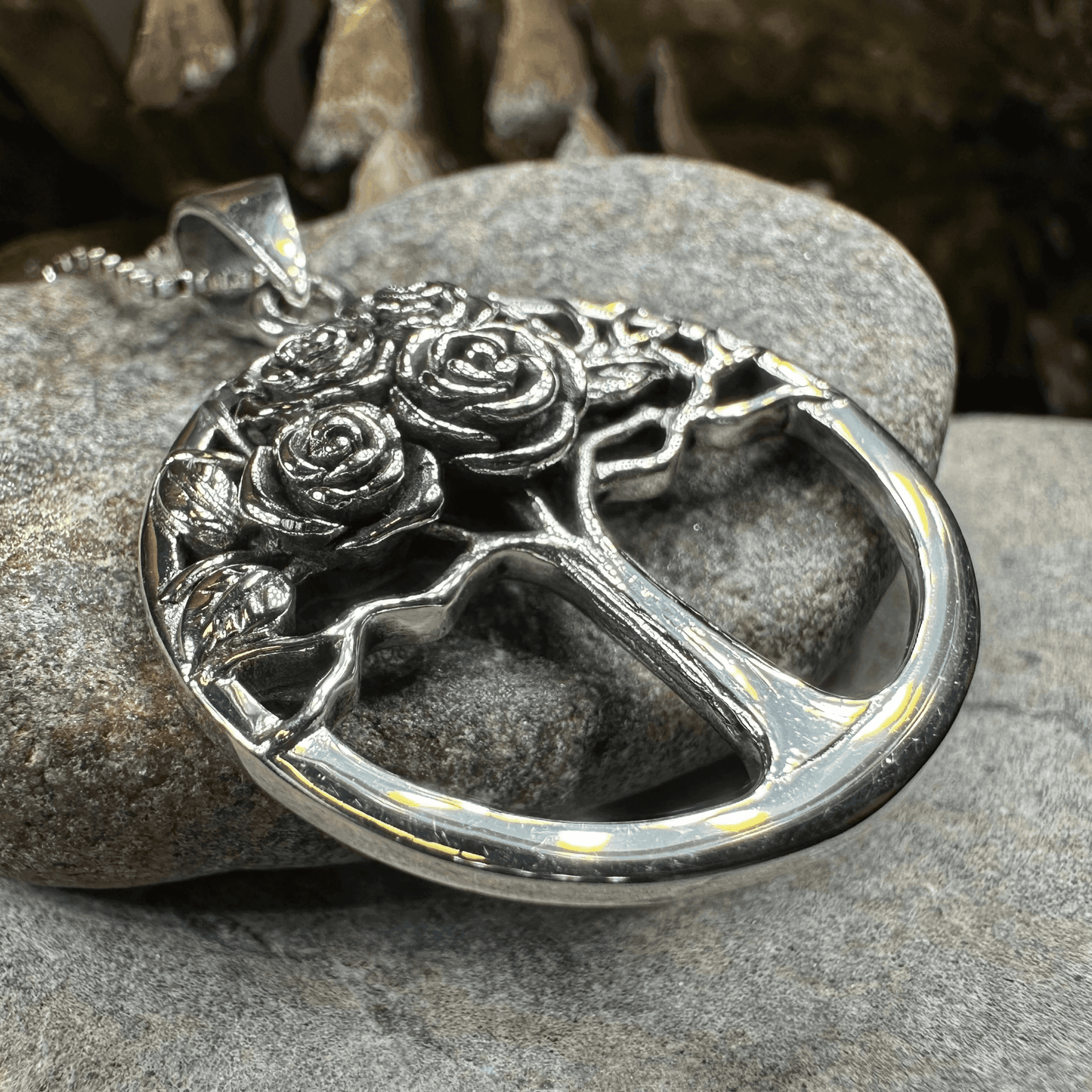Roses Tree of Life Necklace - 18