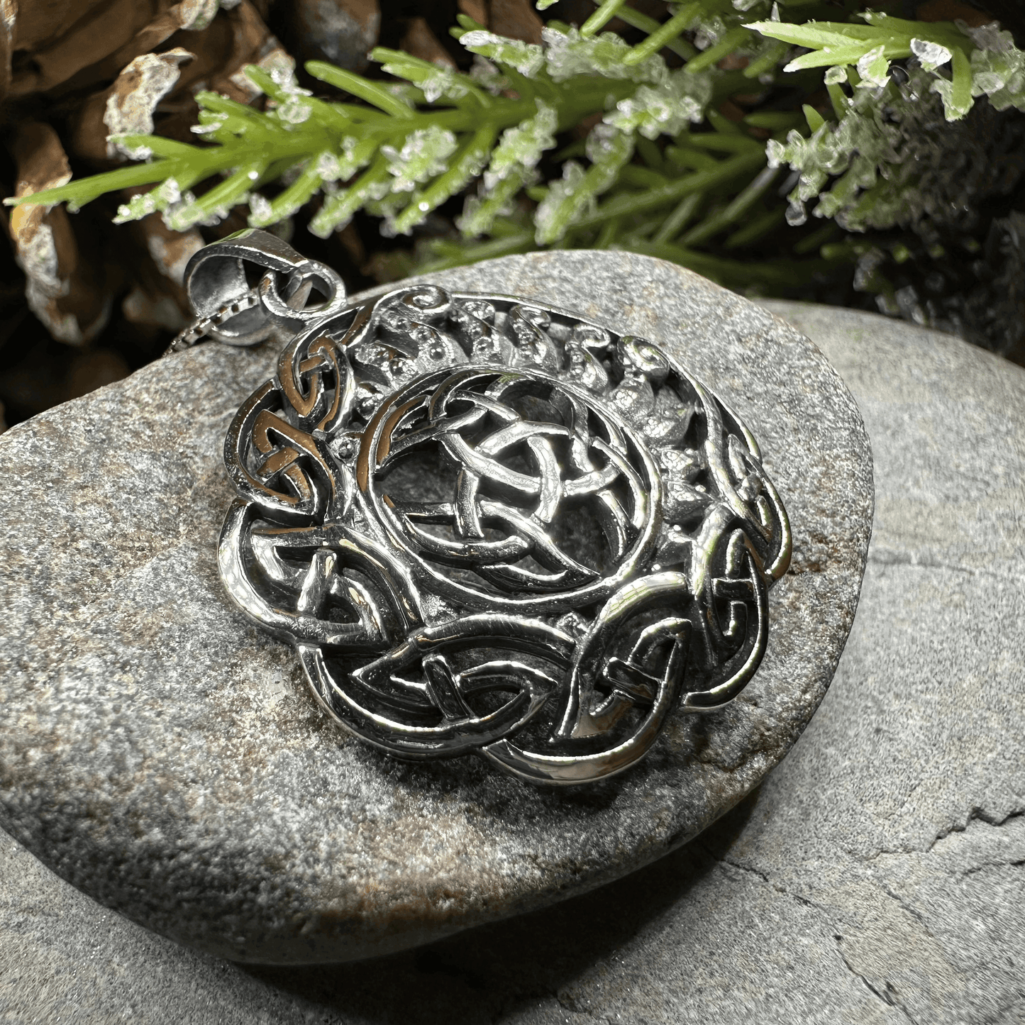 Sun Knot Necklace - 18