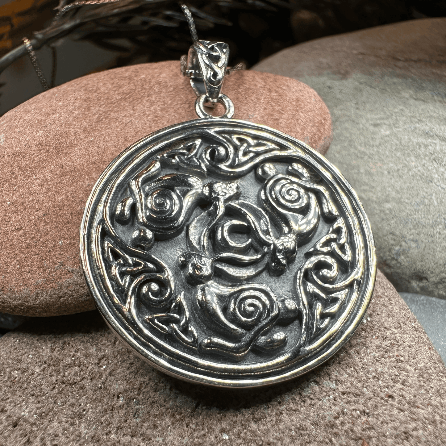 Tinner's Triple Rabbit Necklace - 18