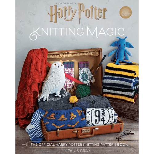 Harry Potter: Knitting Magic: The Official Harry Potter Knitting Pattern Book - Paperback -