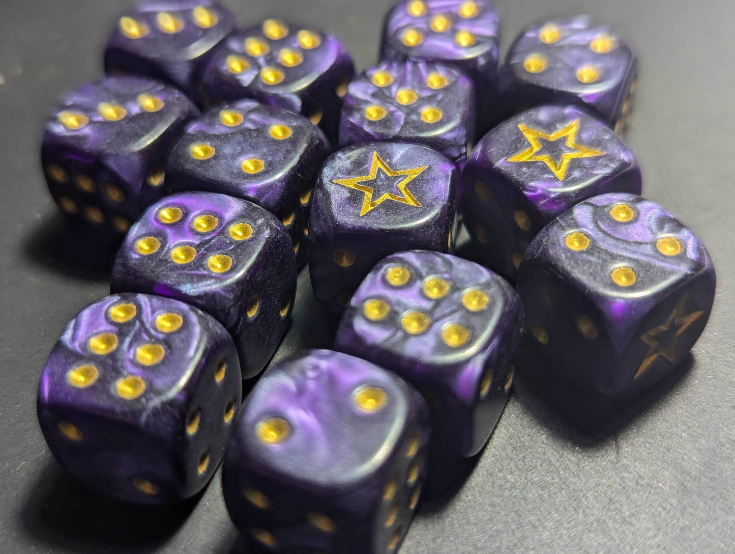 STAR 12mm Pearl Puple d6 | Small Dice with a Gold Star on the '1' - 1