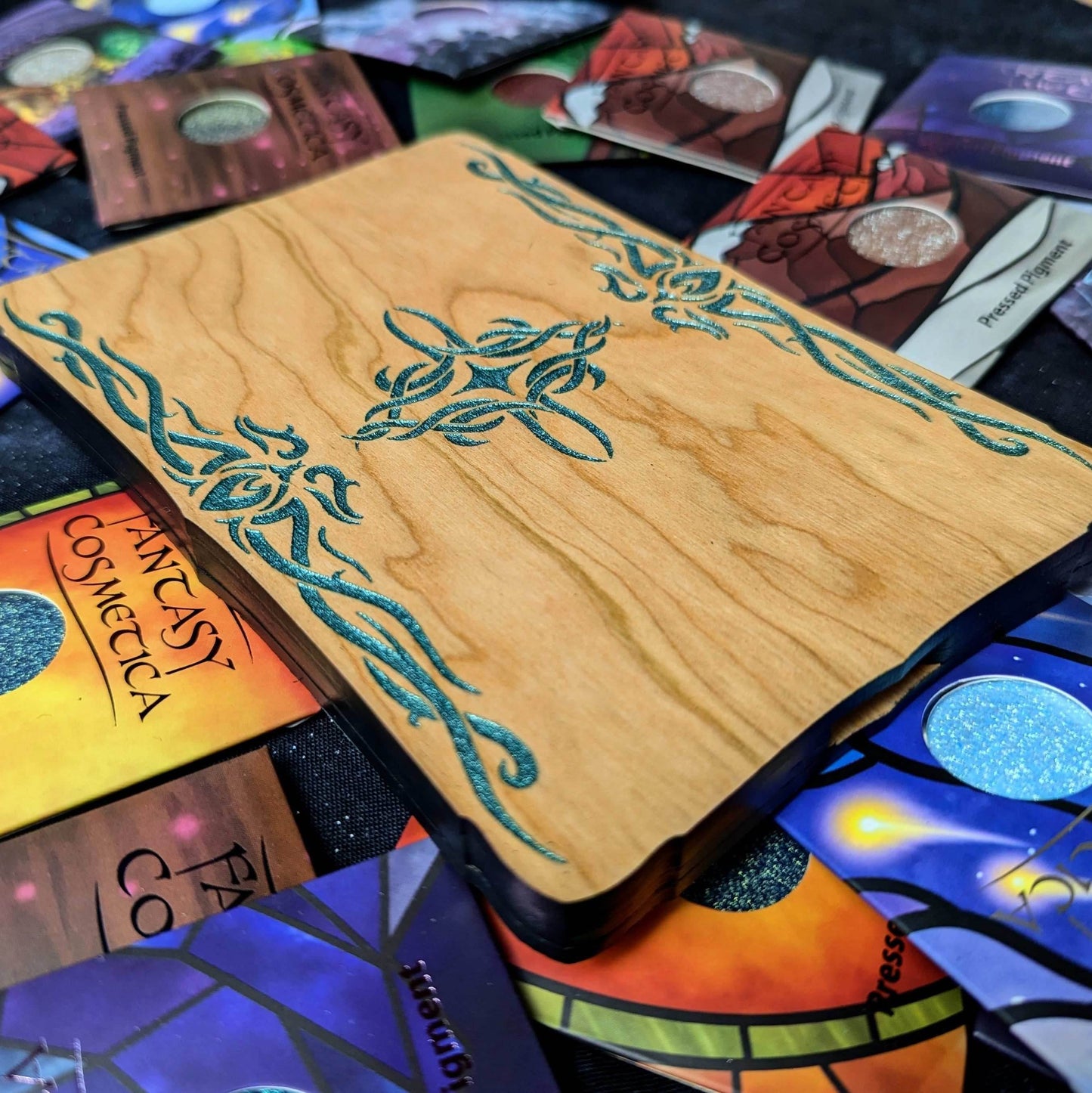 The Palette of Power - Empty Magnetic Palette - 15 Pan - Black