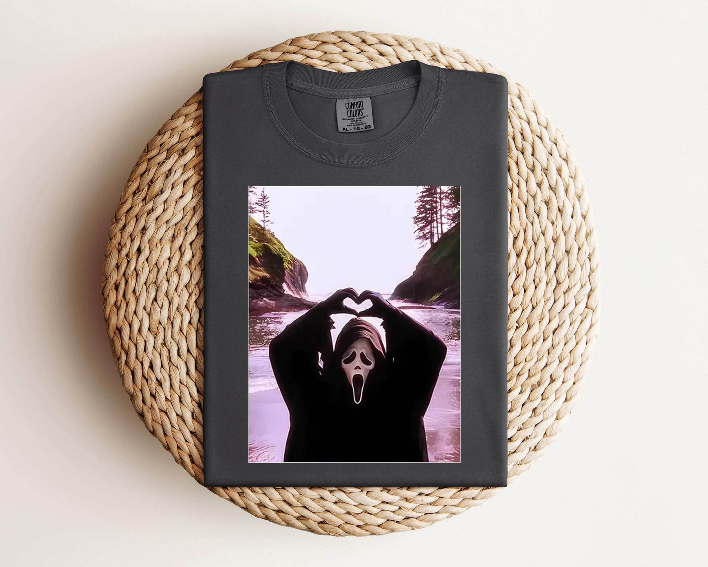 Ghostface Love Graphic Tee - S