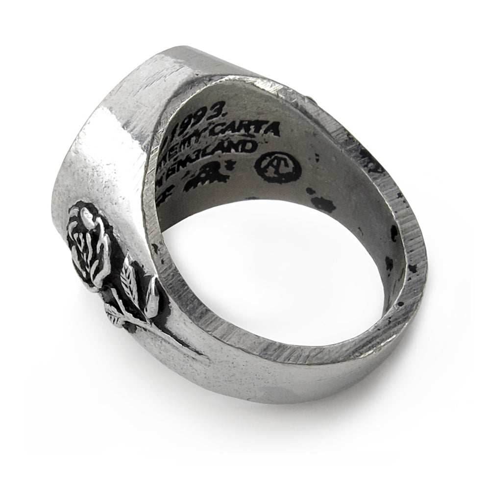 Roseus Pentagram Ring -