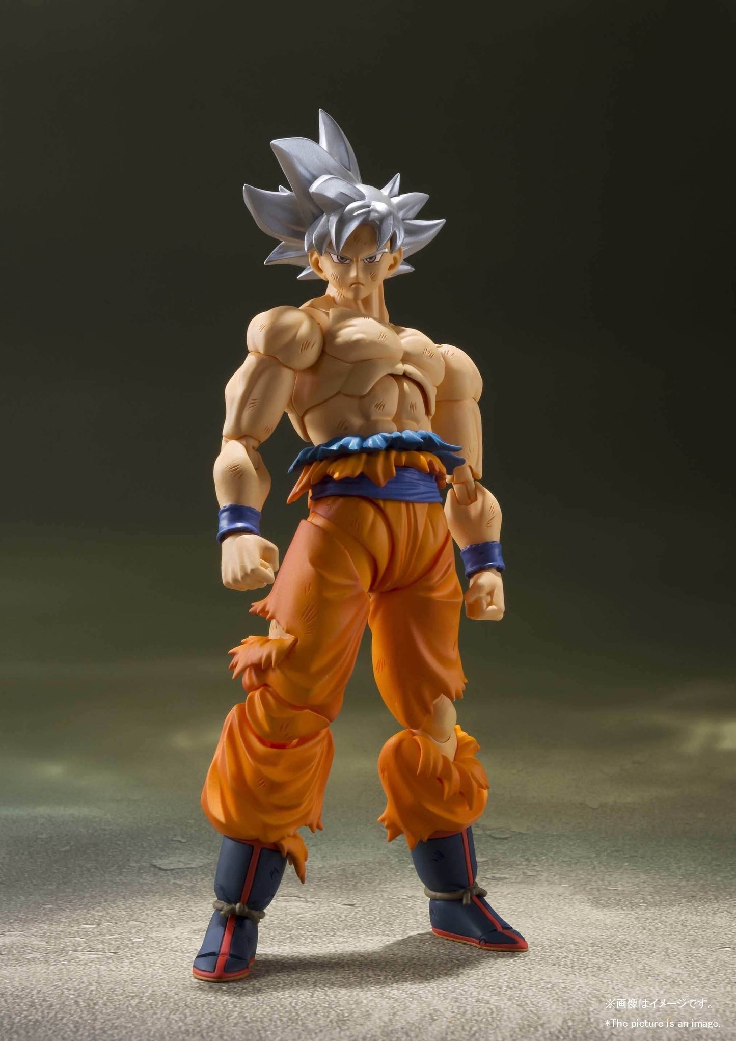 Dragon Ball Z SON GOKU ULTRA INSTINCT S.H.FIGUARTS Action Figure -