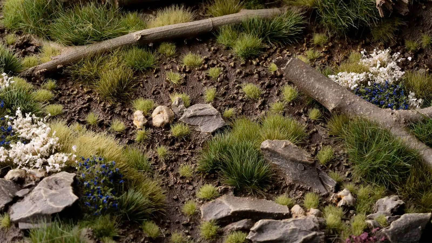 Gamers Grass Tufts: Light Green- Tiny -