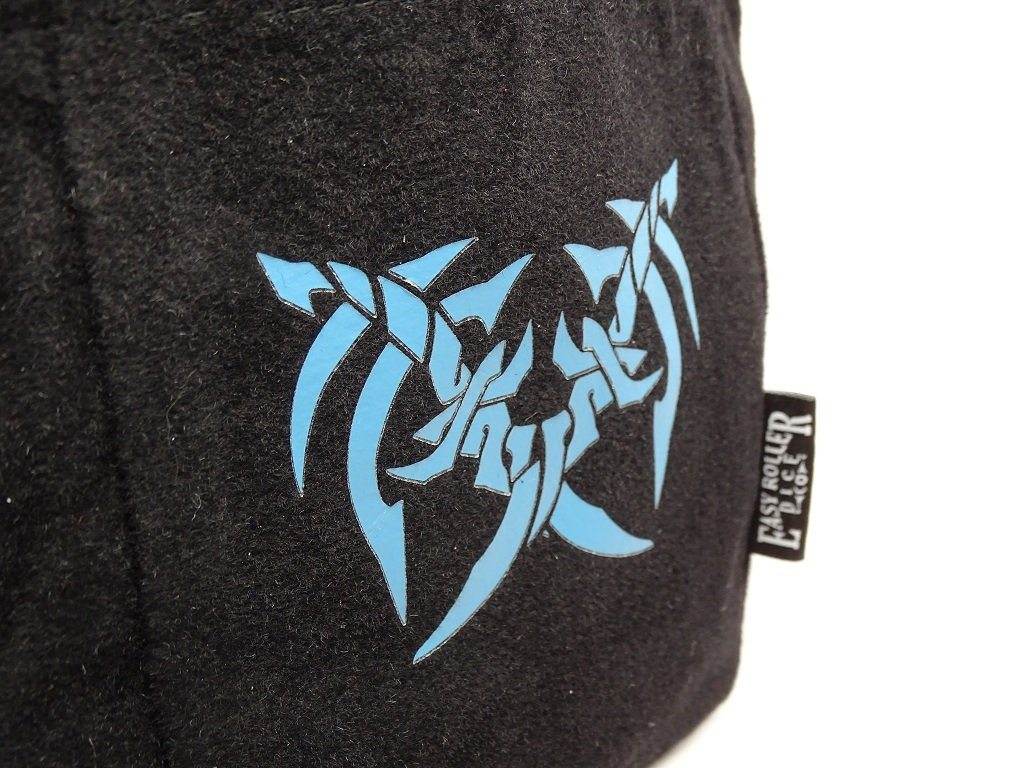 Assassin's Blades Reversible Microfiber Self-Standing Large Dice Bag -