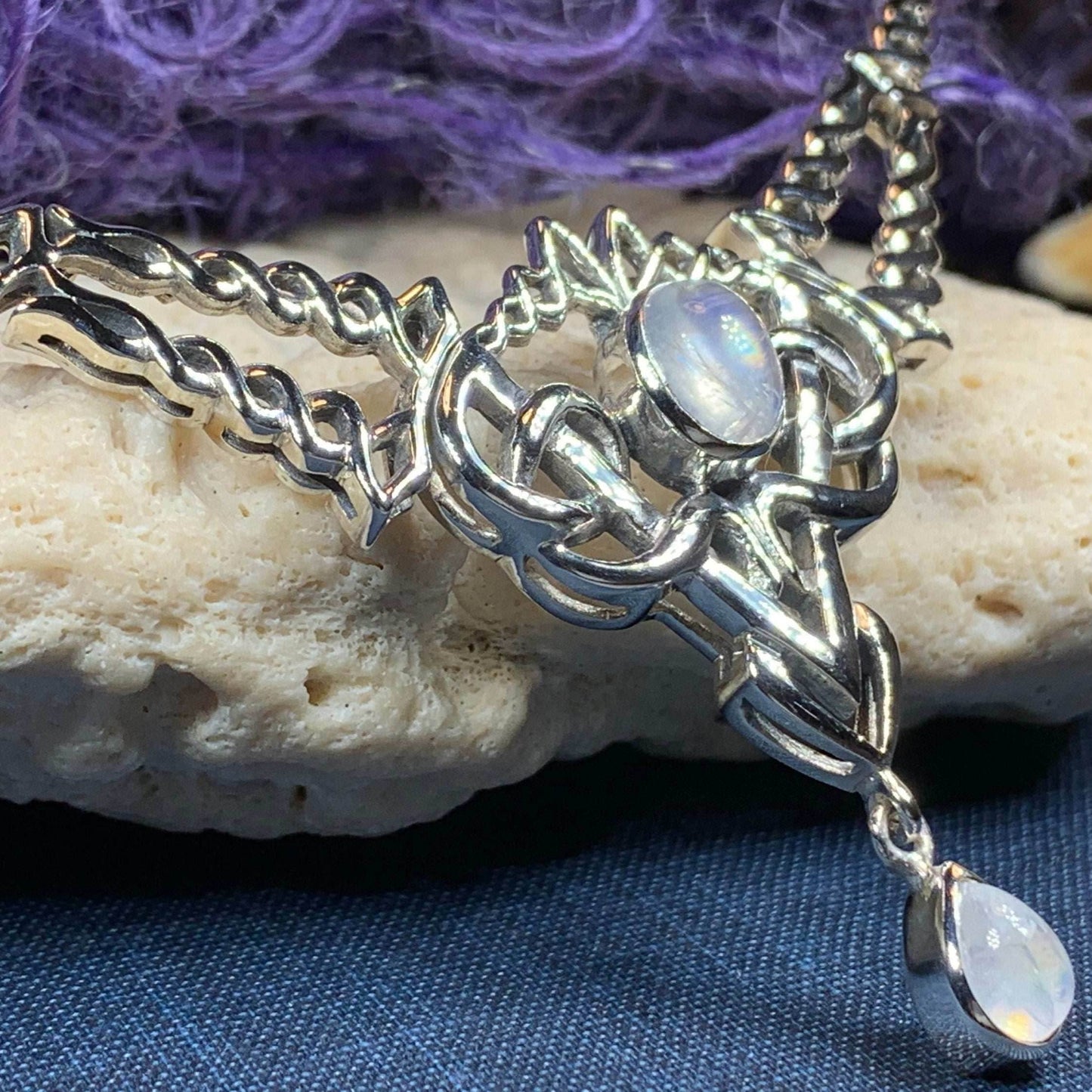 Celtic Queen Necklace - Garnet