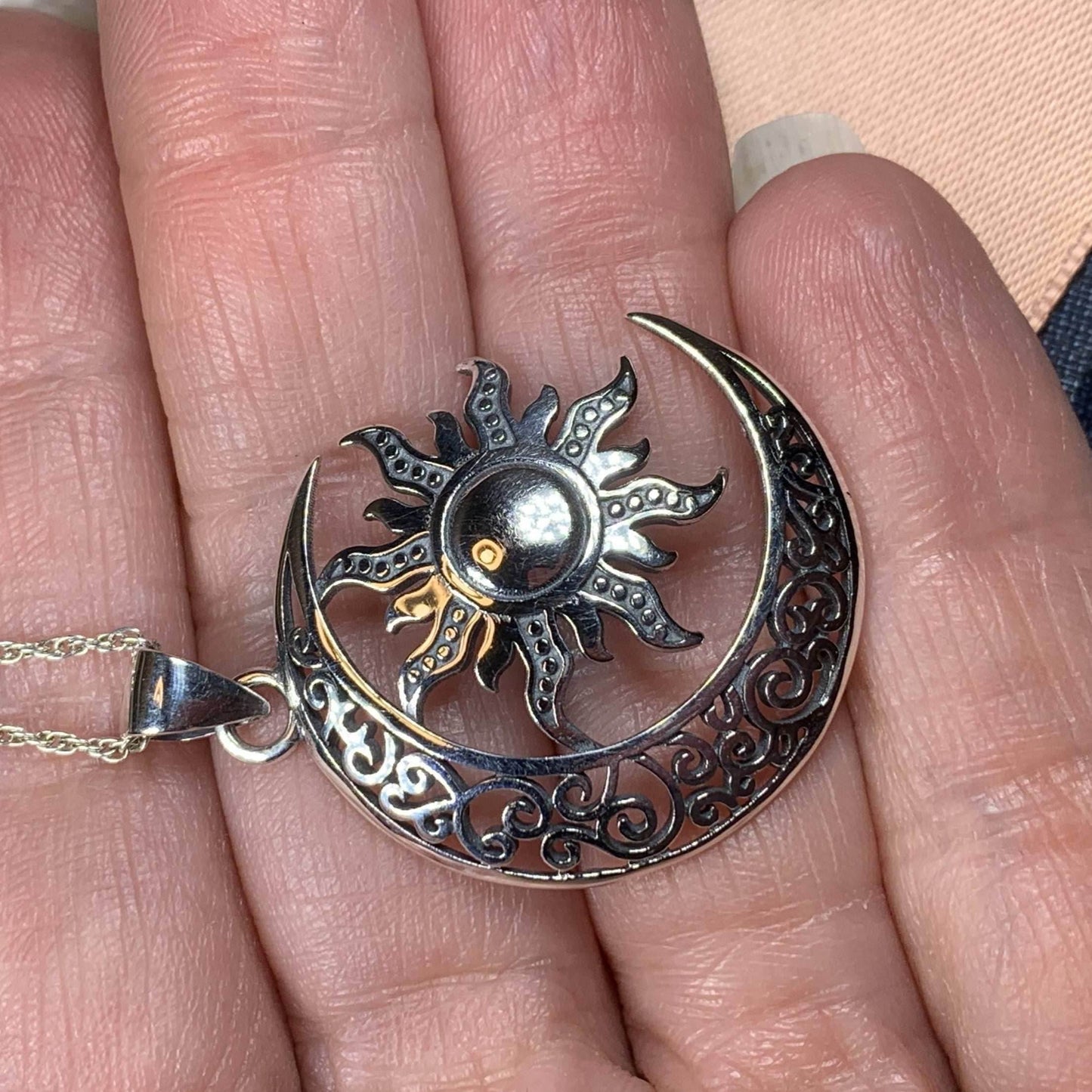 Luan Moon Necklace - 18
