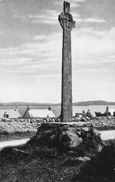 Scottish McLean's Celtic Cross Necklace - 18