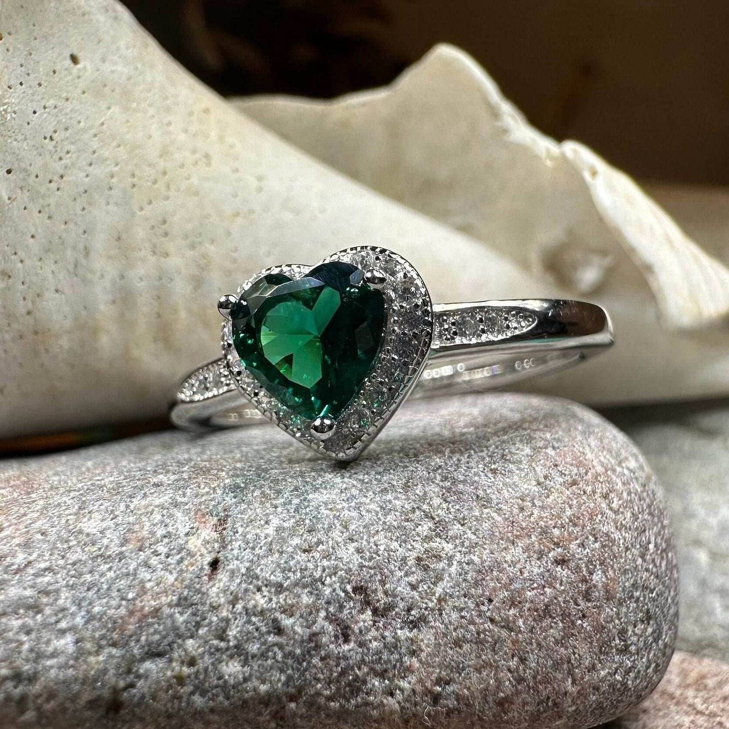 Ireland's Emerald Heart Ring - 4