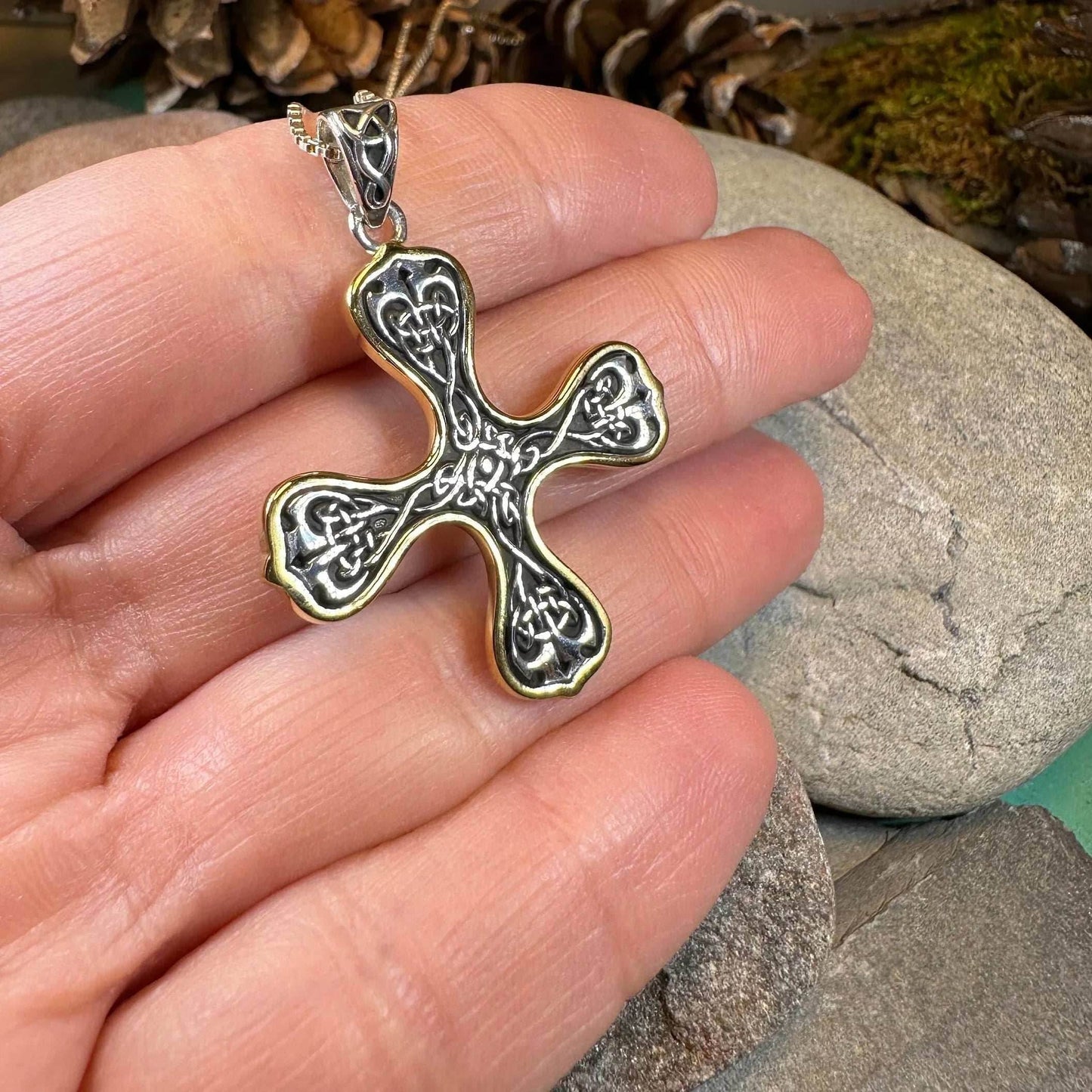 Alfred Celtic Cross Necklace - 18