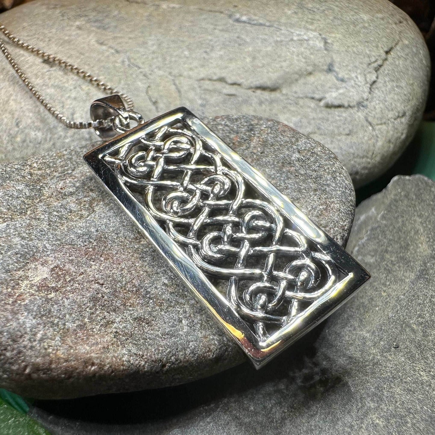 Eternal Bond Celtic Knot Necklace - 18