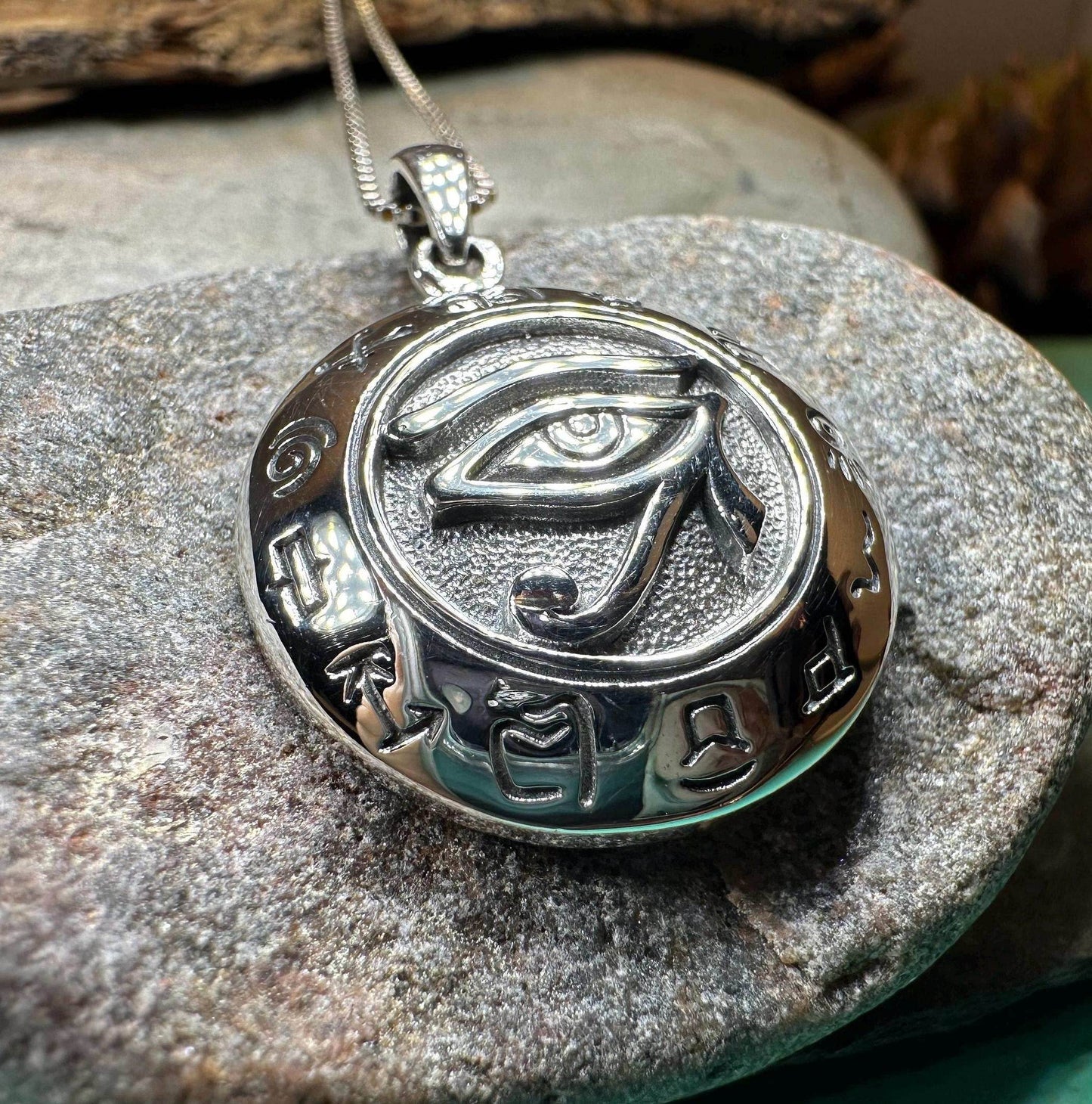 Egyptian Eye of Horus Necklace - 18