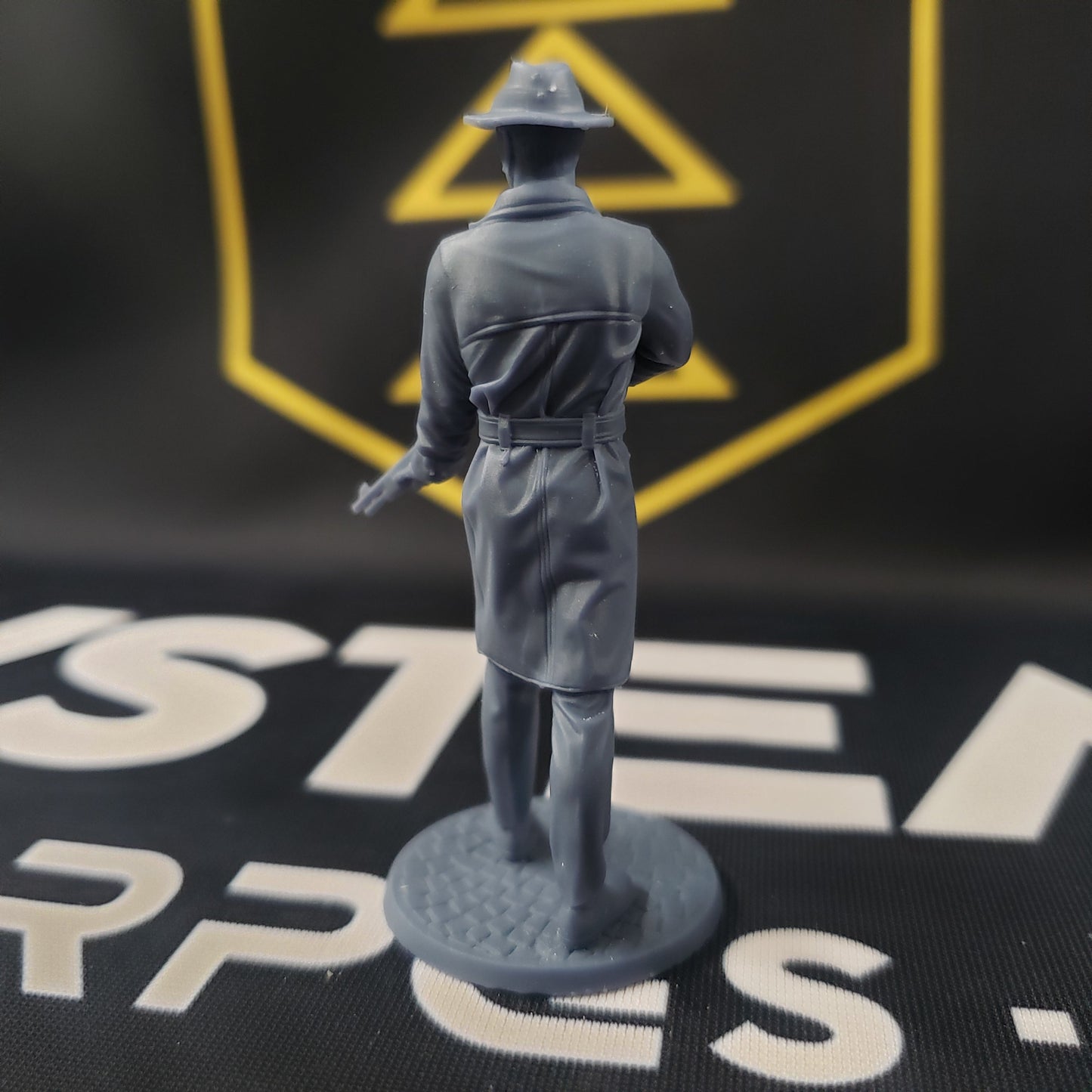 Arkham Compatible Investigator: The Fed (Roland Banks)