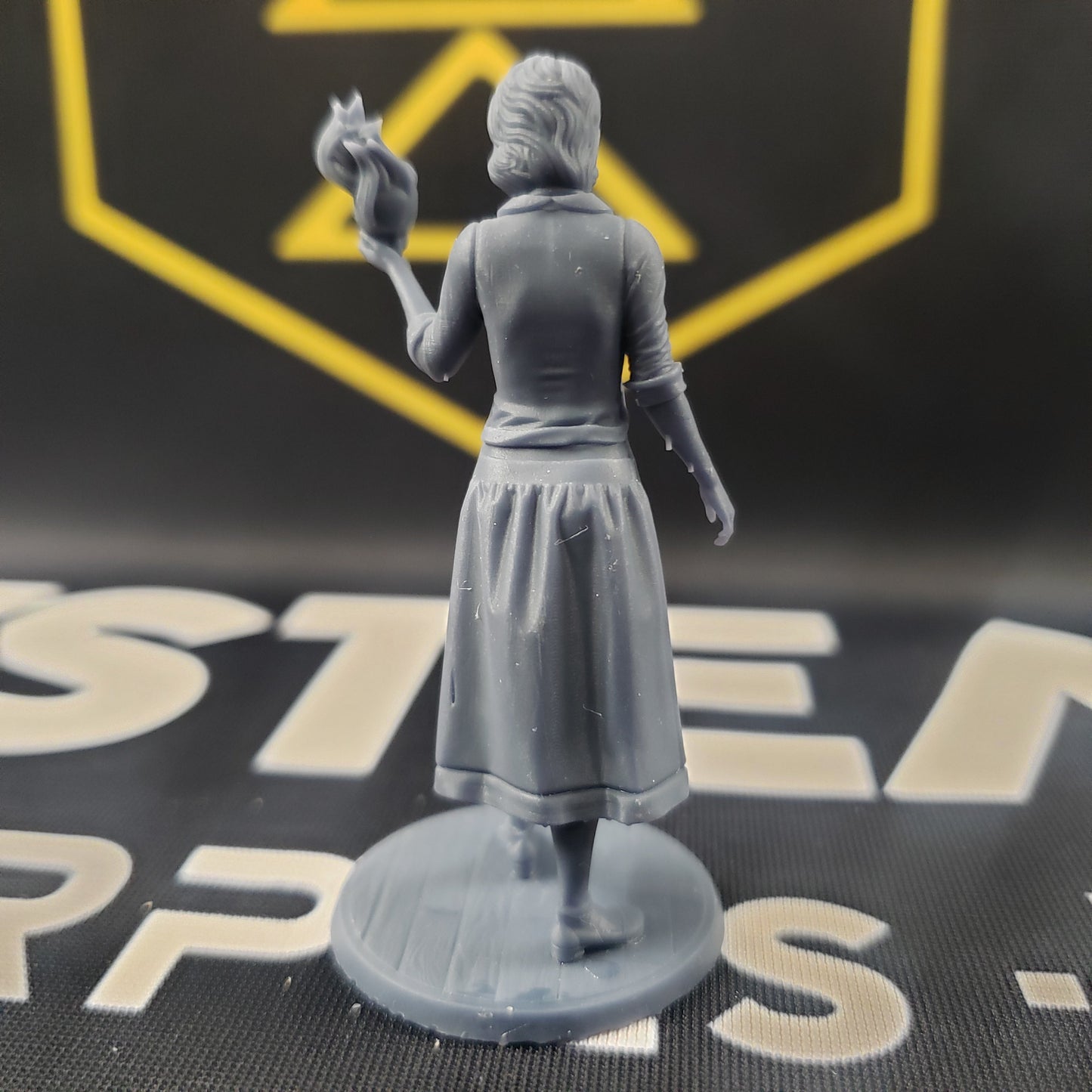 Arkham Compatible Investigator: The Waitress (Agnes Baker)