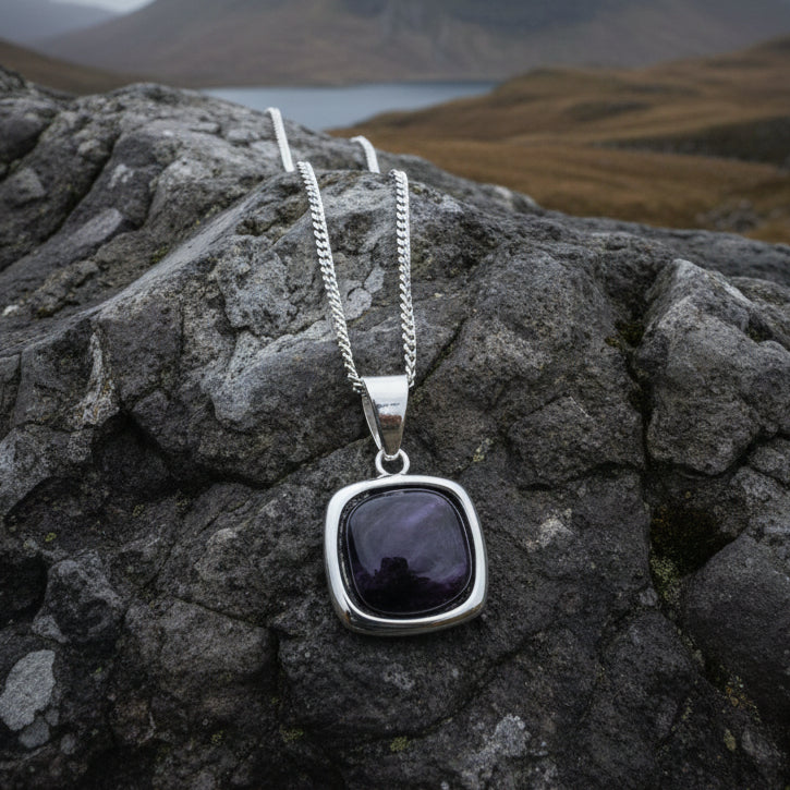 Mira Heathergems Celtic Necklace