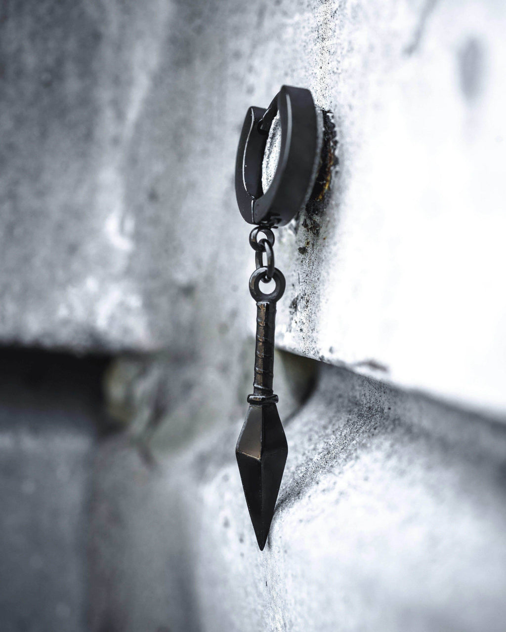 Naruto™ Kunai Earring - Gold / Single