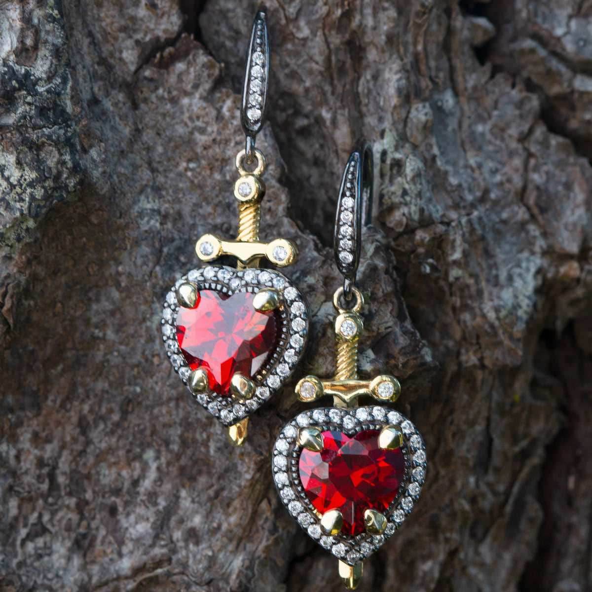 Disney X RockLove SNOW WHITE Dagger Heart Earrings - 