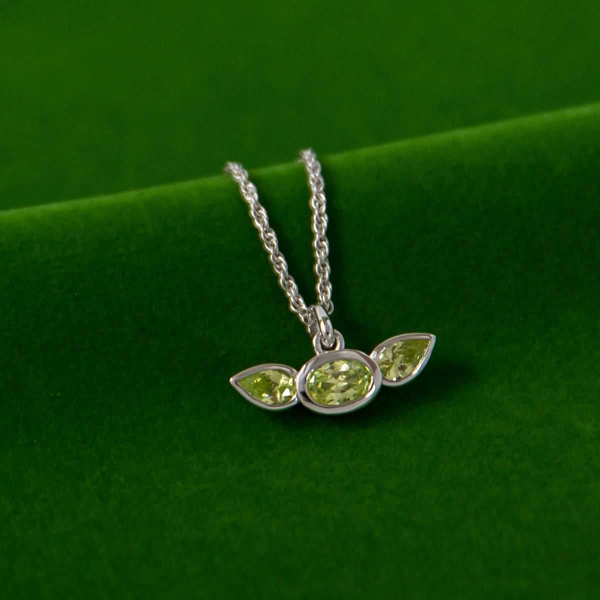 Star Wars X RockLove Grogu Crystal Necklace - 