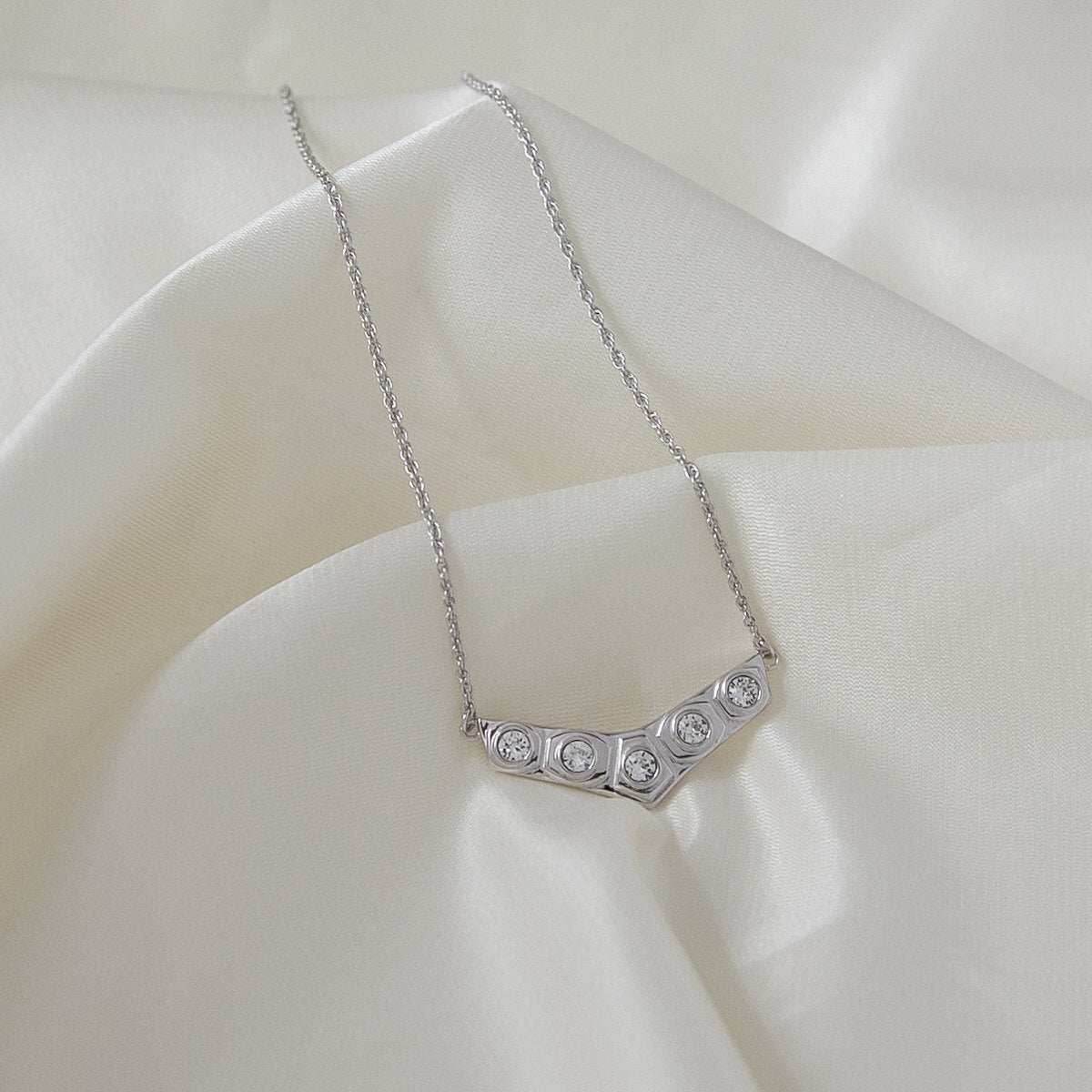 Star Wars X RockLove Leia Organa Crystal Necklace - 