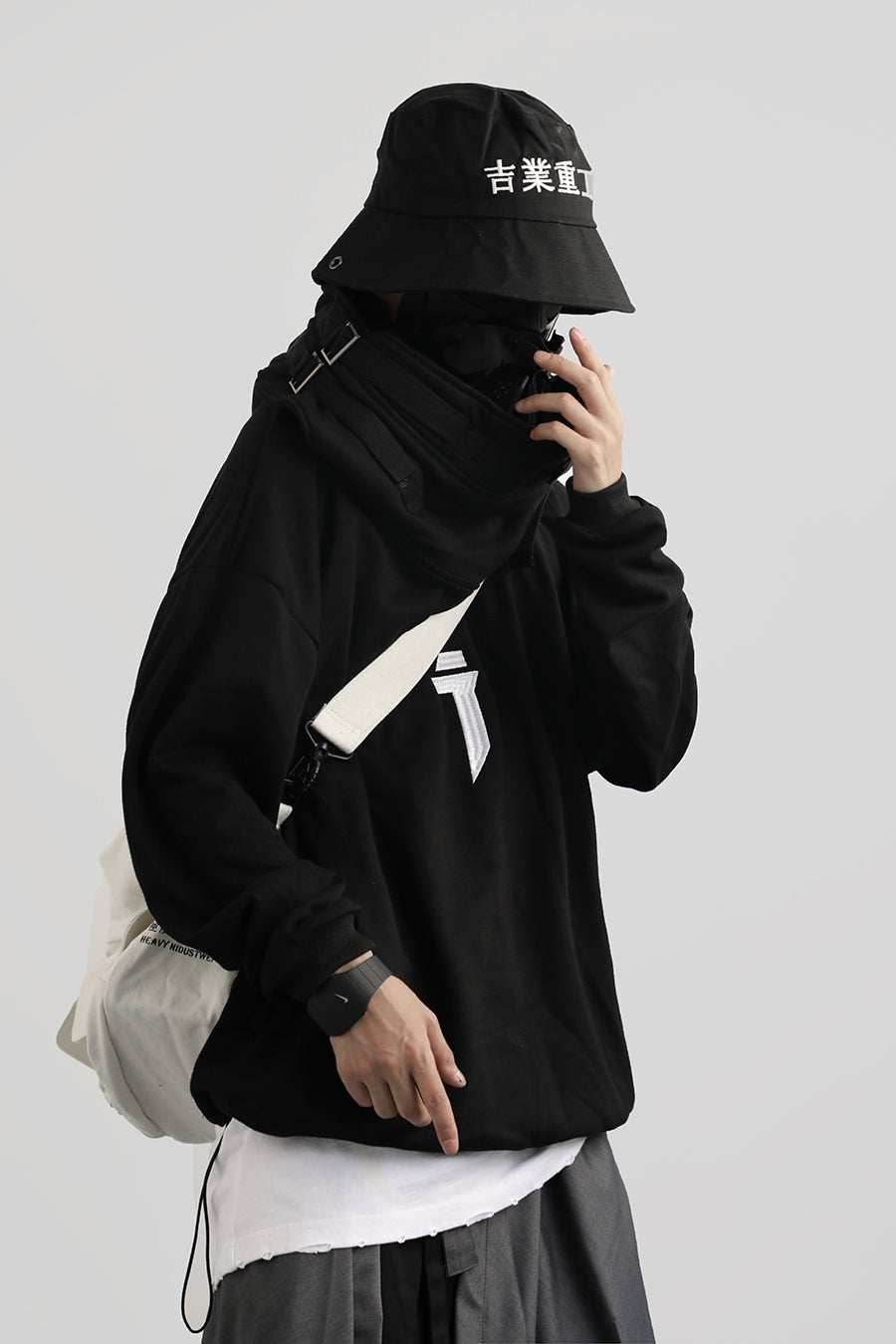 HiH6 Black I-Tech Hoodie - M
