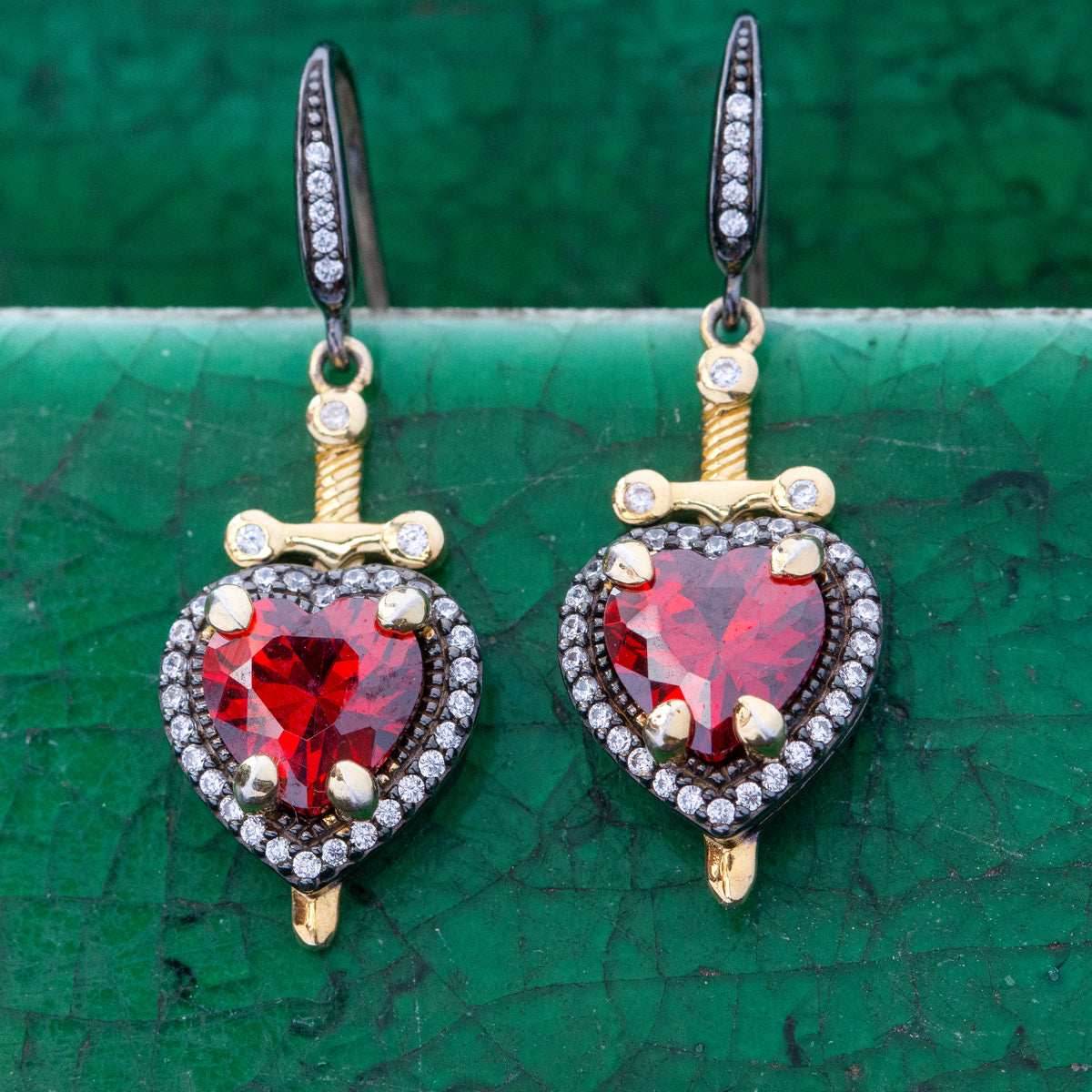 Disney X RockLove SNOW WHITE Dagger Heart Earrings - 