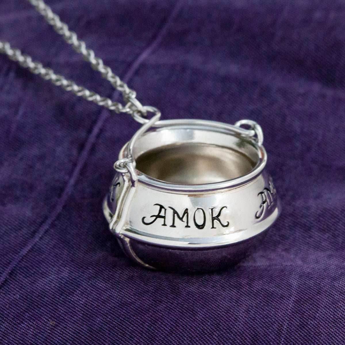 Disney X RockLove HOCUS POCUS Amok Cauldron Necklace - 