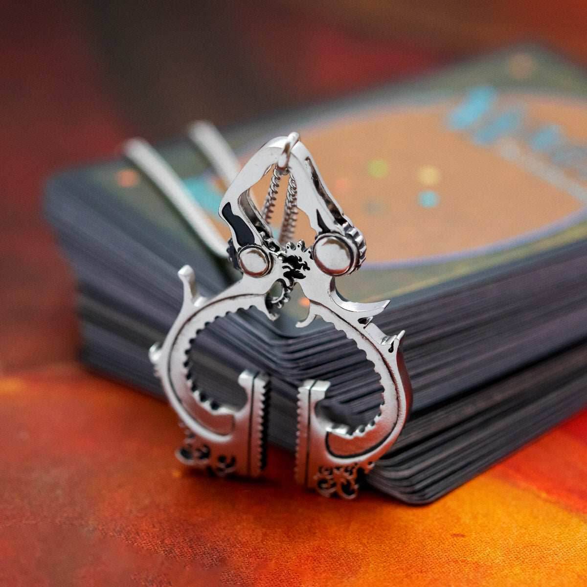 Magic: The Gathering X RockLove Black Vise Necklace - 