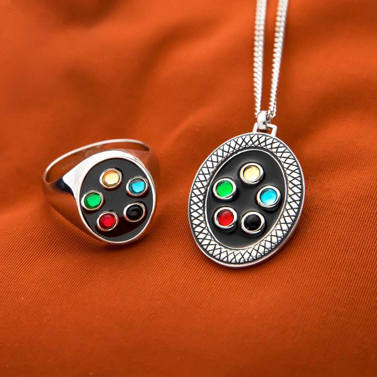 Magic: The Gathering X RockLove Pip Medallion Necklace - 