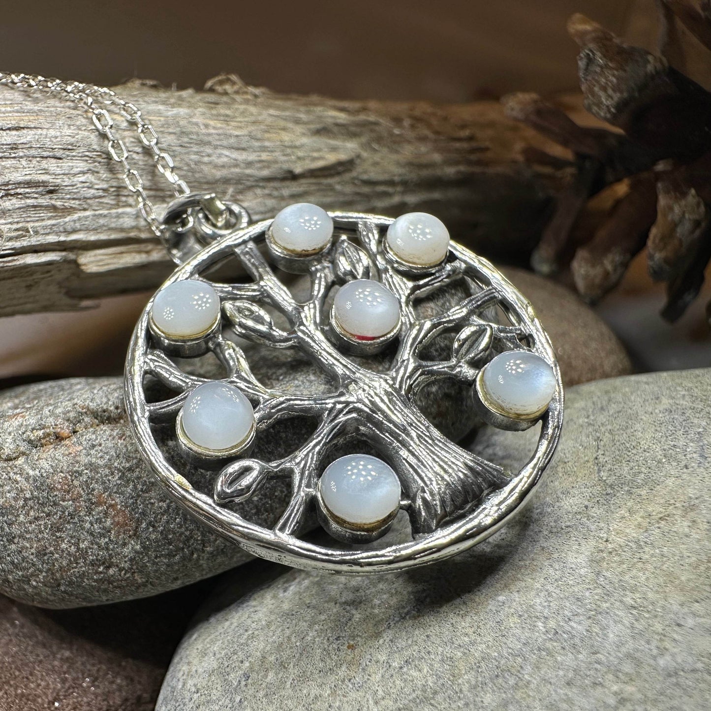 Anice Tree of Life Necklace - Mother of Pearl