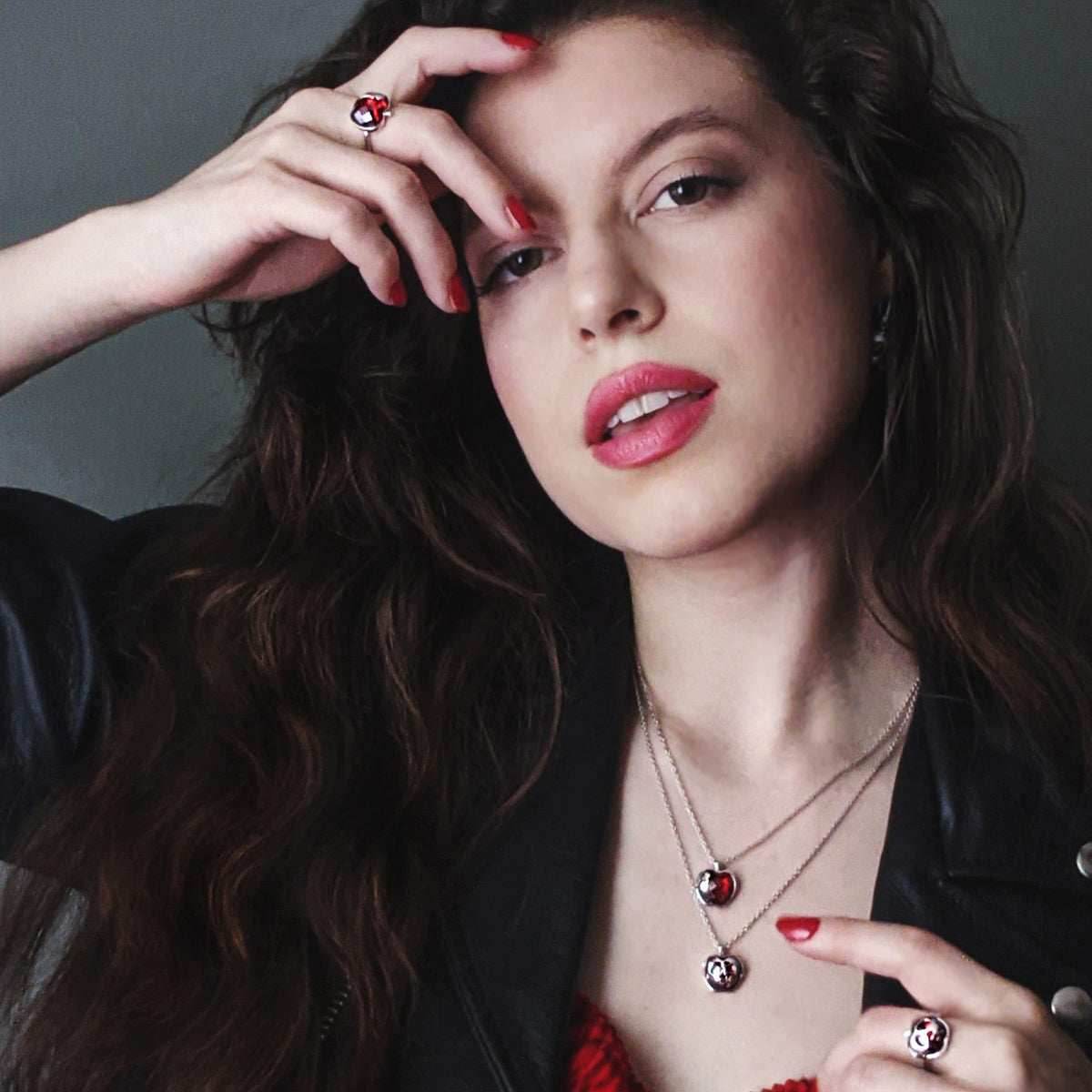 Disney X RockLove SNOW WHITE Crystal Take a Bite Apple Necklace - 