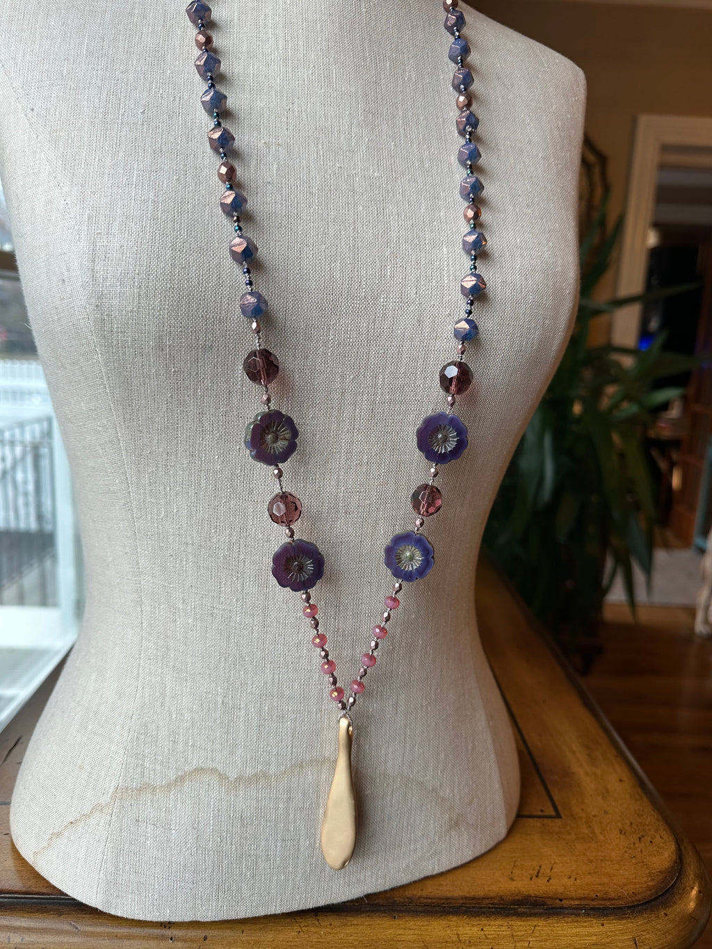 Gibson Girl Long Necklace