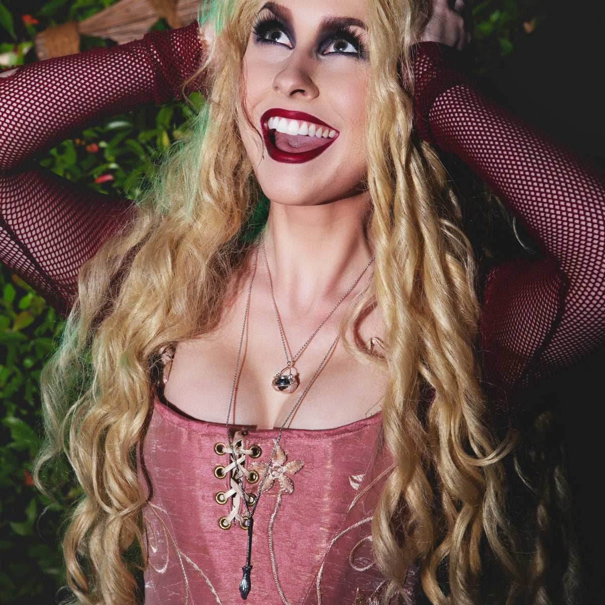 Disney X RockLove HOCUS POCUS Amok Cauldron Necklace - 