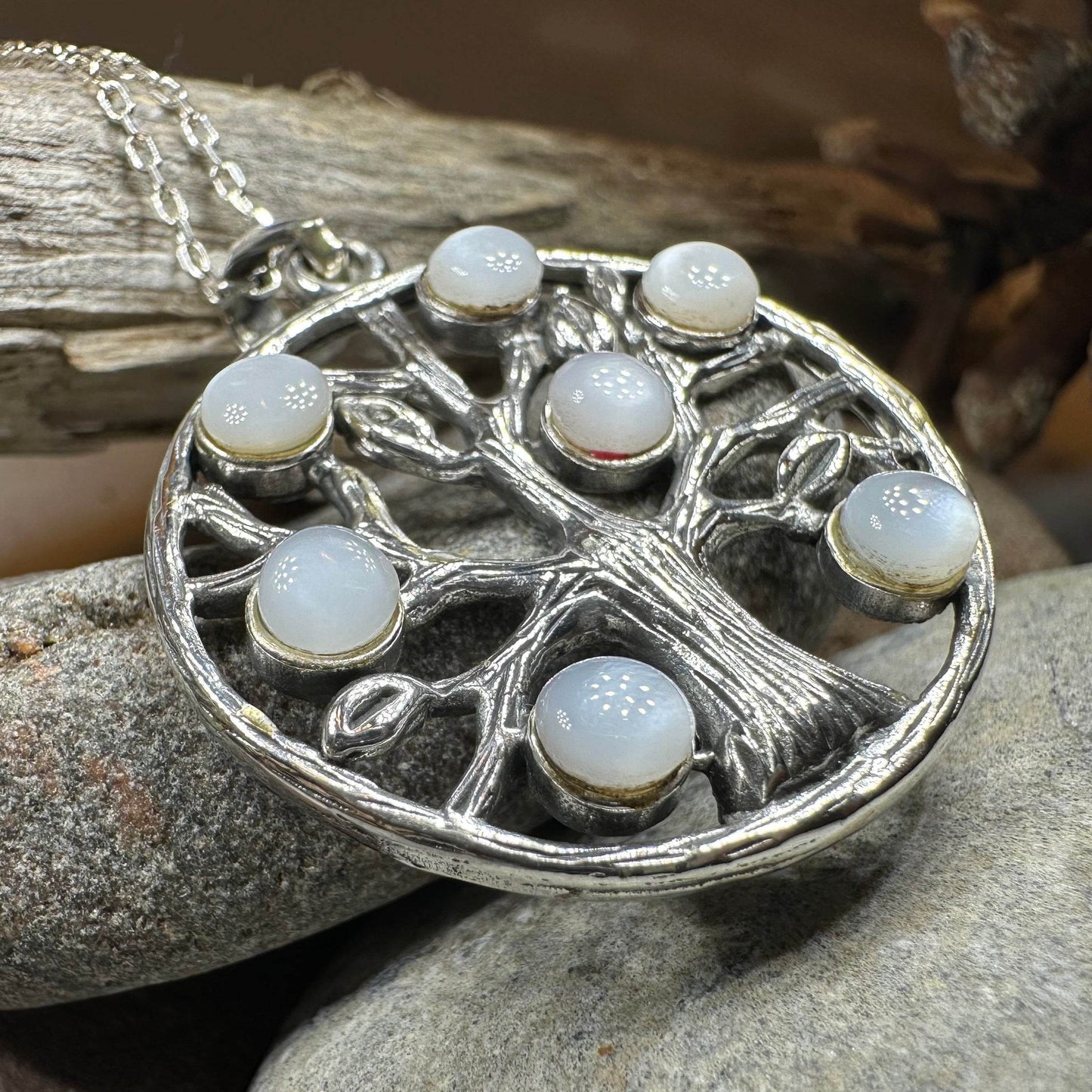 Anice Tree of Life Necklace - Mother of Pearl