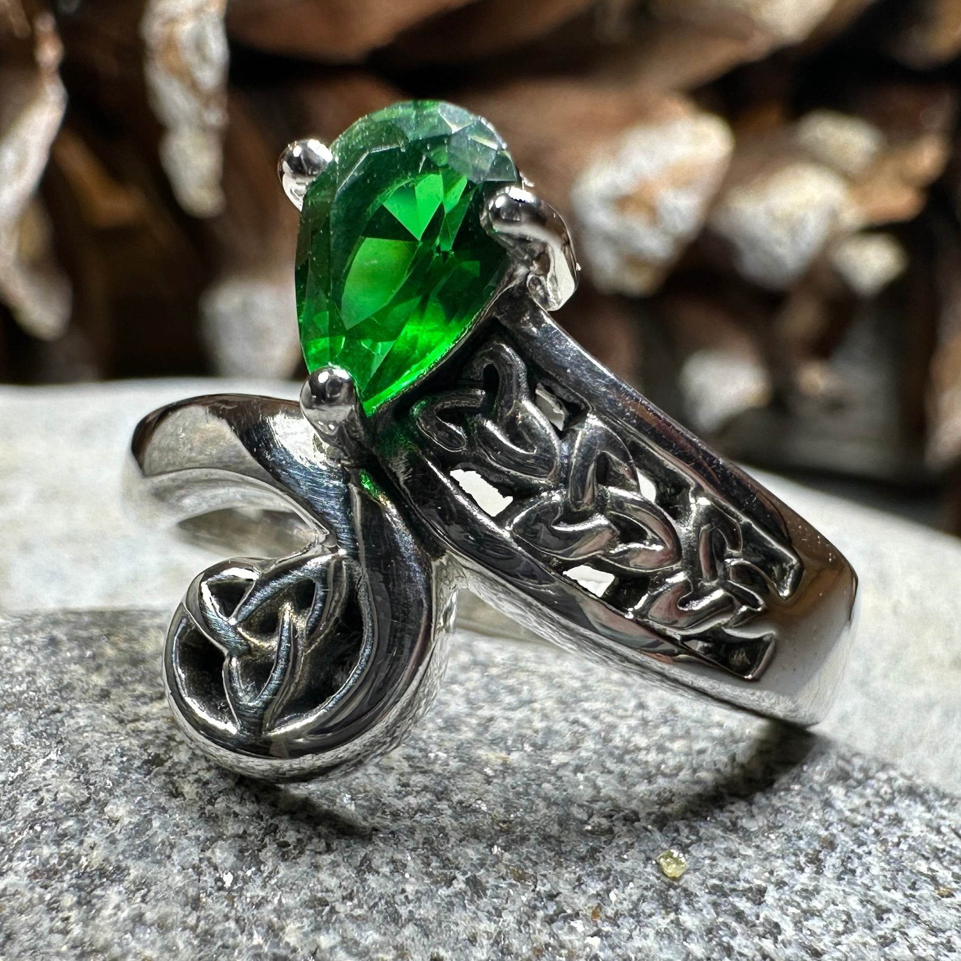 Emerald Dream Trinity Knot Ring - 4