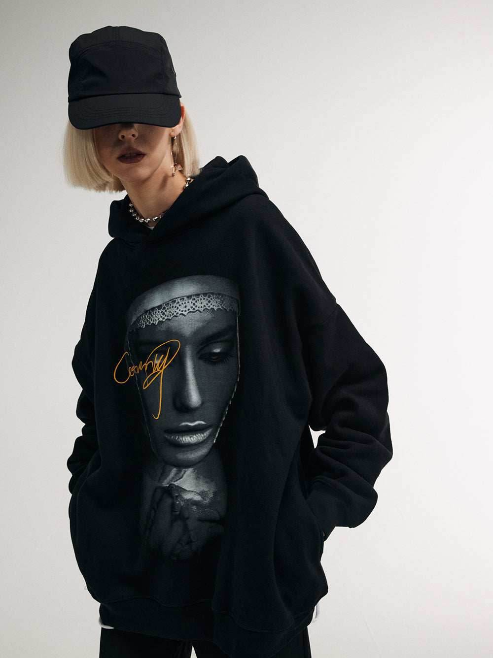 Diana The Evil Mistress Hoodie - S