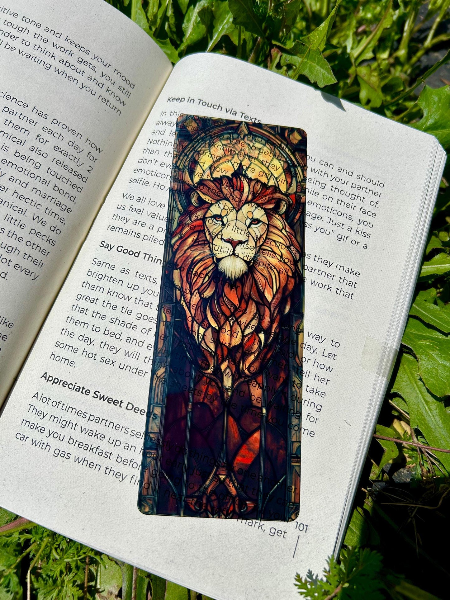Brave Lion Bookmark – H. Potter Inspired, Gryffin House Art, Unique Gift for Potterheads & Book Lovers