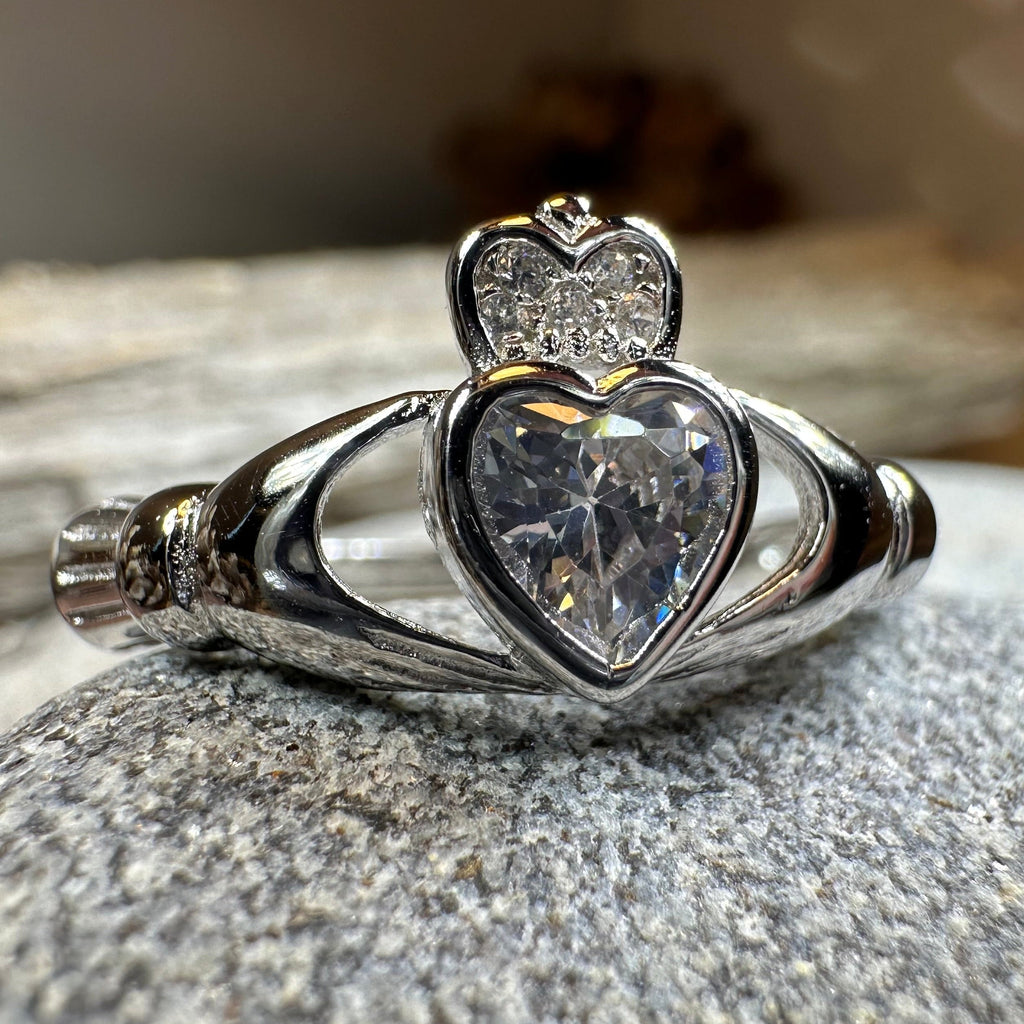 Debutante Claddagh Ring