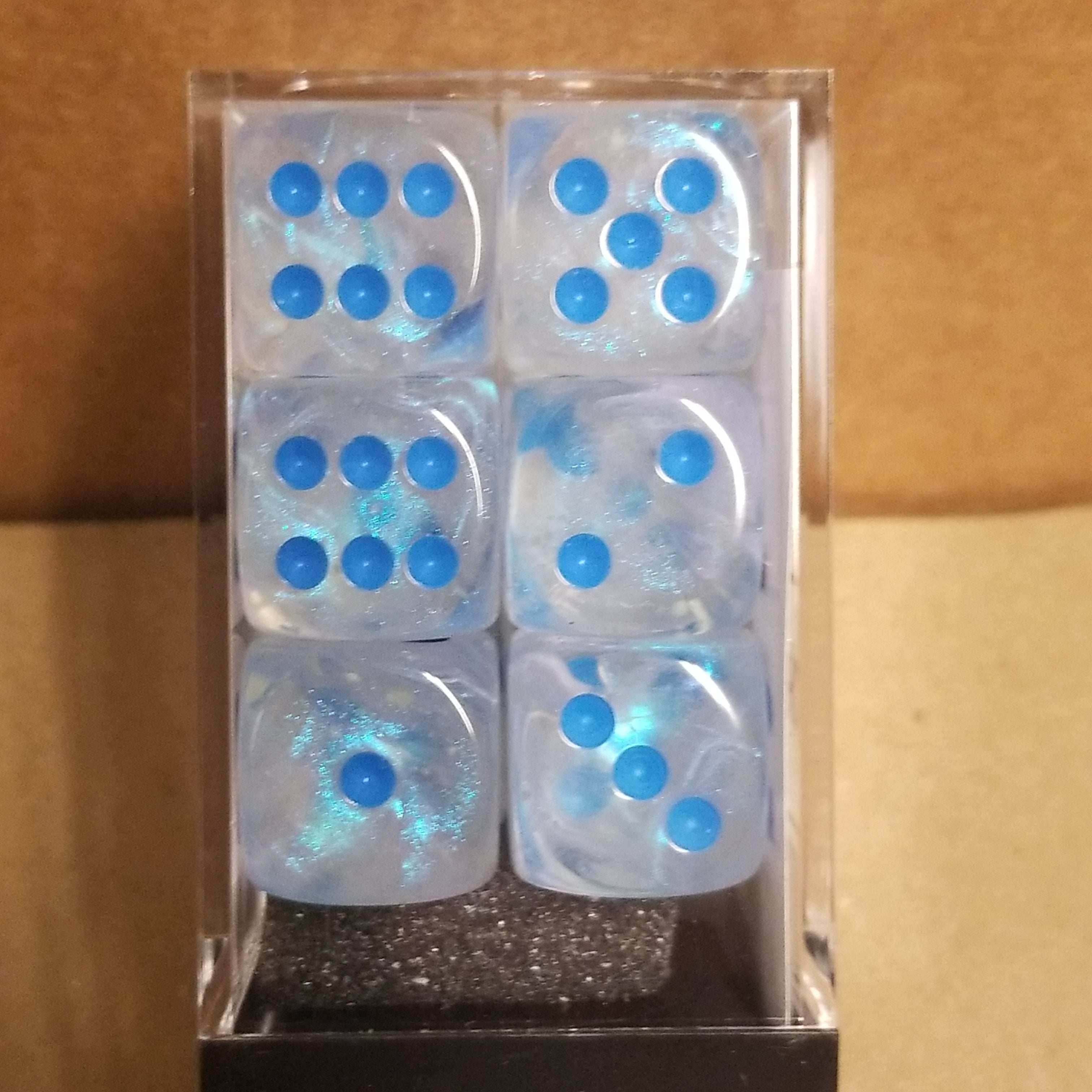 Borealis Icicle /light blue 7-Dice / 16mm / 12mm / 30mm Luminary - 16mm Block