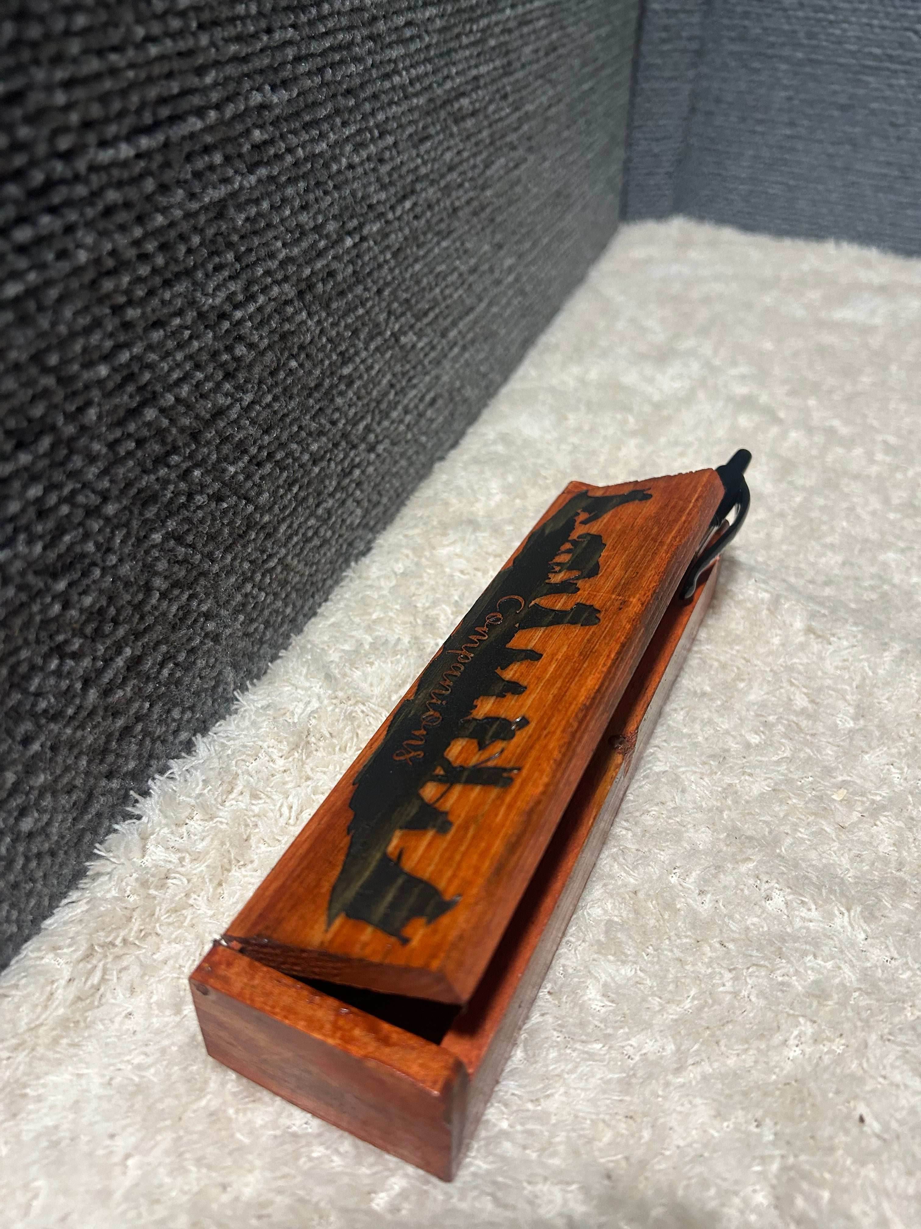 Companions dice box - 