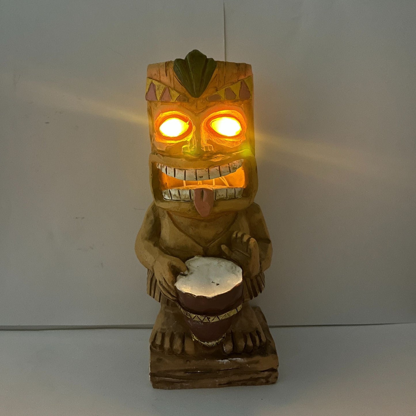 1pc, Drum Tiki Solar Light For Home And Outdoor Decor, Drum Tiki Solar Powered Flickering LED Garden Light Backyard Bongo Tiki Halloween Decoration