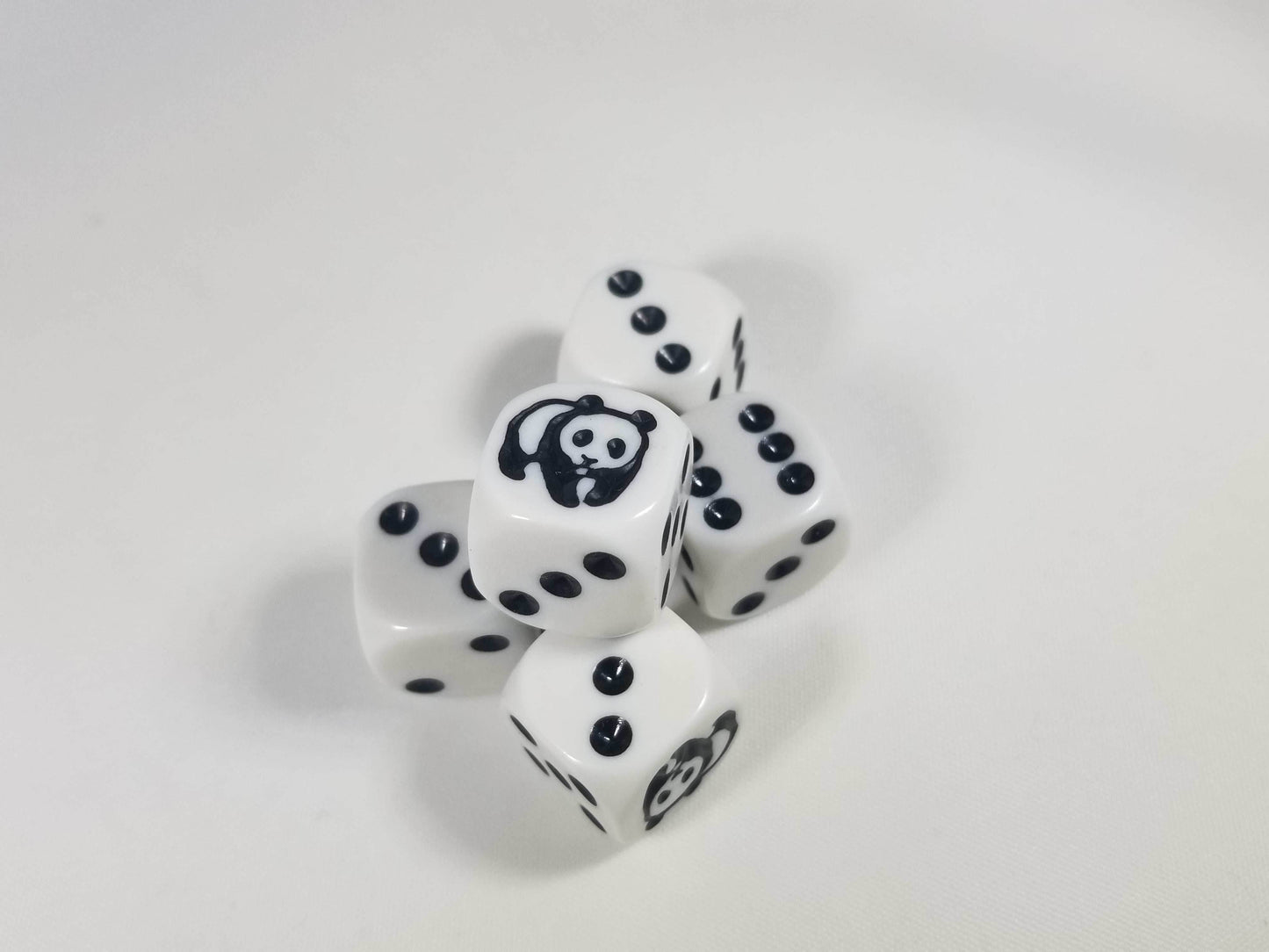 Panda Dice Six Sided D6 16mm White with Black Pips - 