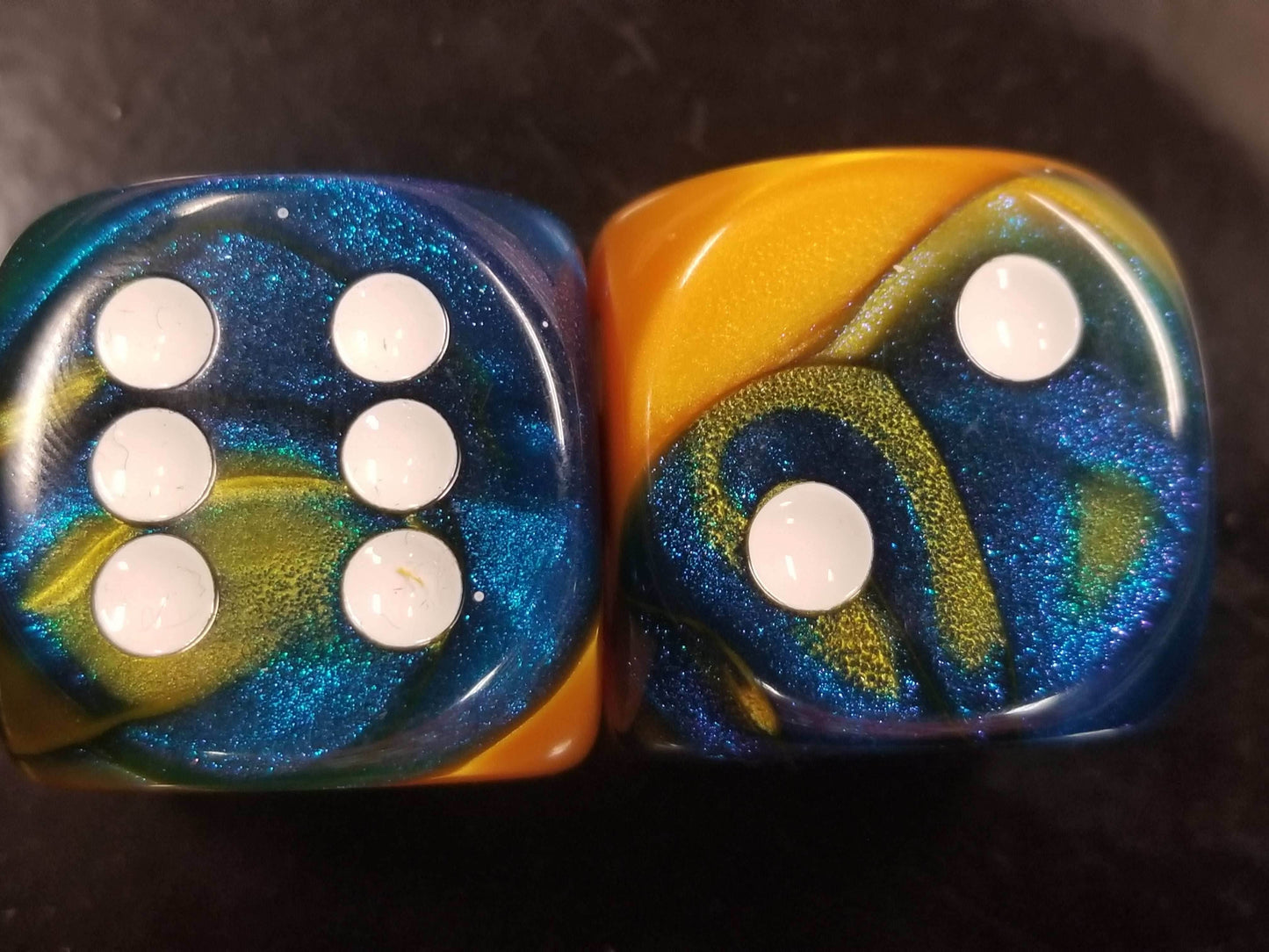 Gemini® 30mm w/pips Blue-Gold/white d6 Dice (sold per die) - 